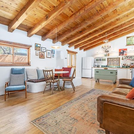 Heart Of Santa Fe - Adorable Hideaway - King And Queen - Walk To Everything - Fireplace - Ac Bagian luar foto